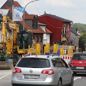 Autofahrer müssen mit Staus wegen Baustellen an der Alleestraße leben.