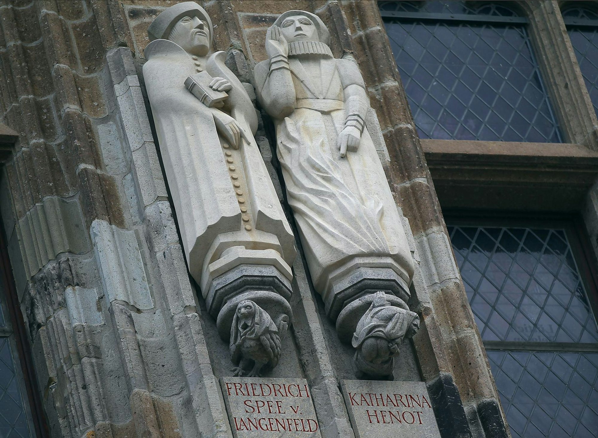 Figuren am Kölner Rathaus