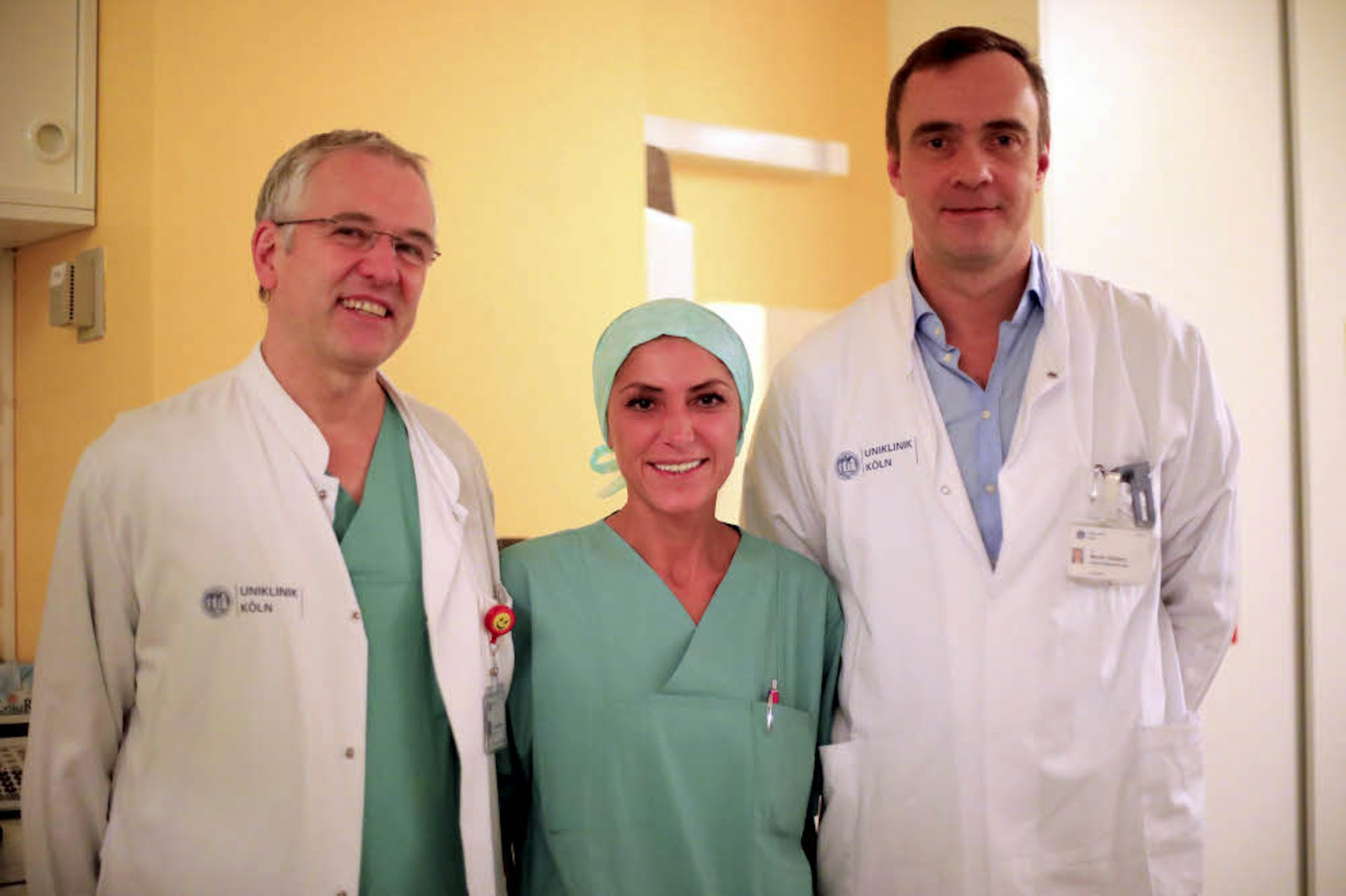 Haben eng zusammengearbeitet, um Ella zu helfen: die Anästhesisten Uwe Trieschmann und Sirin Yücetepe sowie der Kinderchirurg Martin Dübbers (von links).