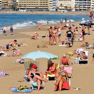 Vorsicht Touristen-Abzocke: Auf Gran Canaria werden Urlauber häufig vom Strand zu einer Verkaufsveranstaltung gelockt.