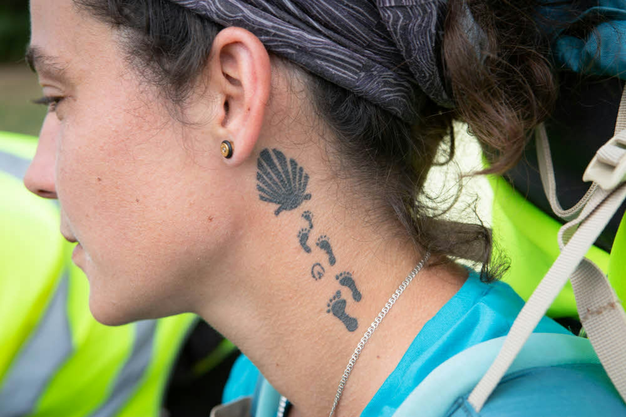 Kristin Himmelreich hat die Jakobsmuschel als Symbol für die Pilgerreise sogar als Tattoo auf der Haut verewigt.
