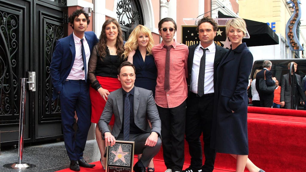 The Big Bang Theory-Cast: Kunal Nayyar, Mayim Bialik, Melissa Rauch, Simon Helberg, Johnny Galecki, Kaley Cuoco (v.l.) und Jim Parsons.