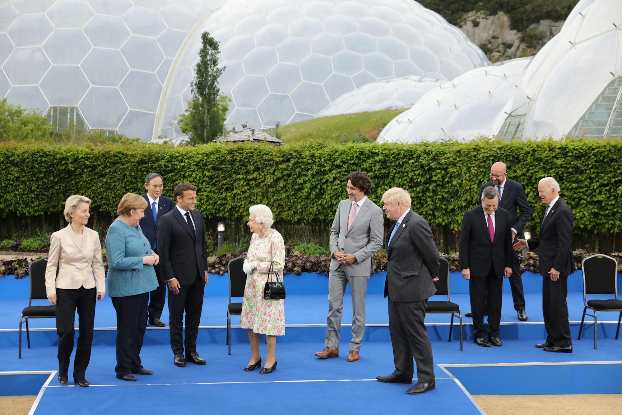 G7-Foto mit der Queen