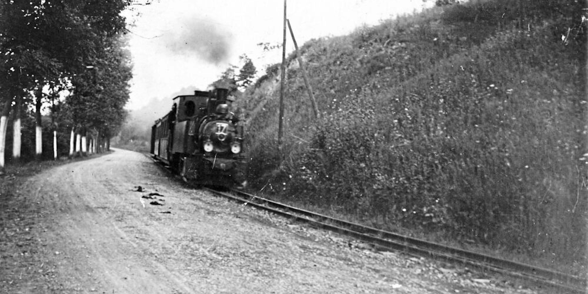 Auf der Trasse der Bröltalstraße dampfte die Bröltalbahn aus dem Tal hinaus, am Sonntag vor 150 Jahren sogar bis nach Waldbröl.