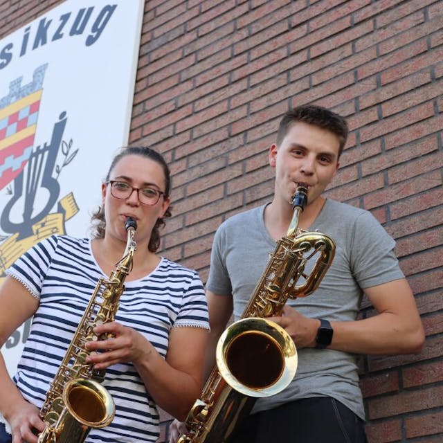 Mit sehr viel Herzblut wollen Katharina Neumann und Gerrit Irle den Musikzug künftig führen.