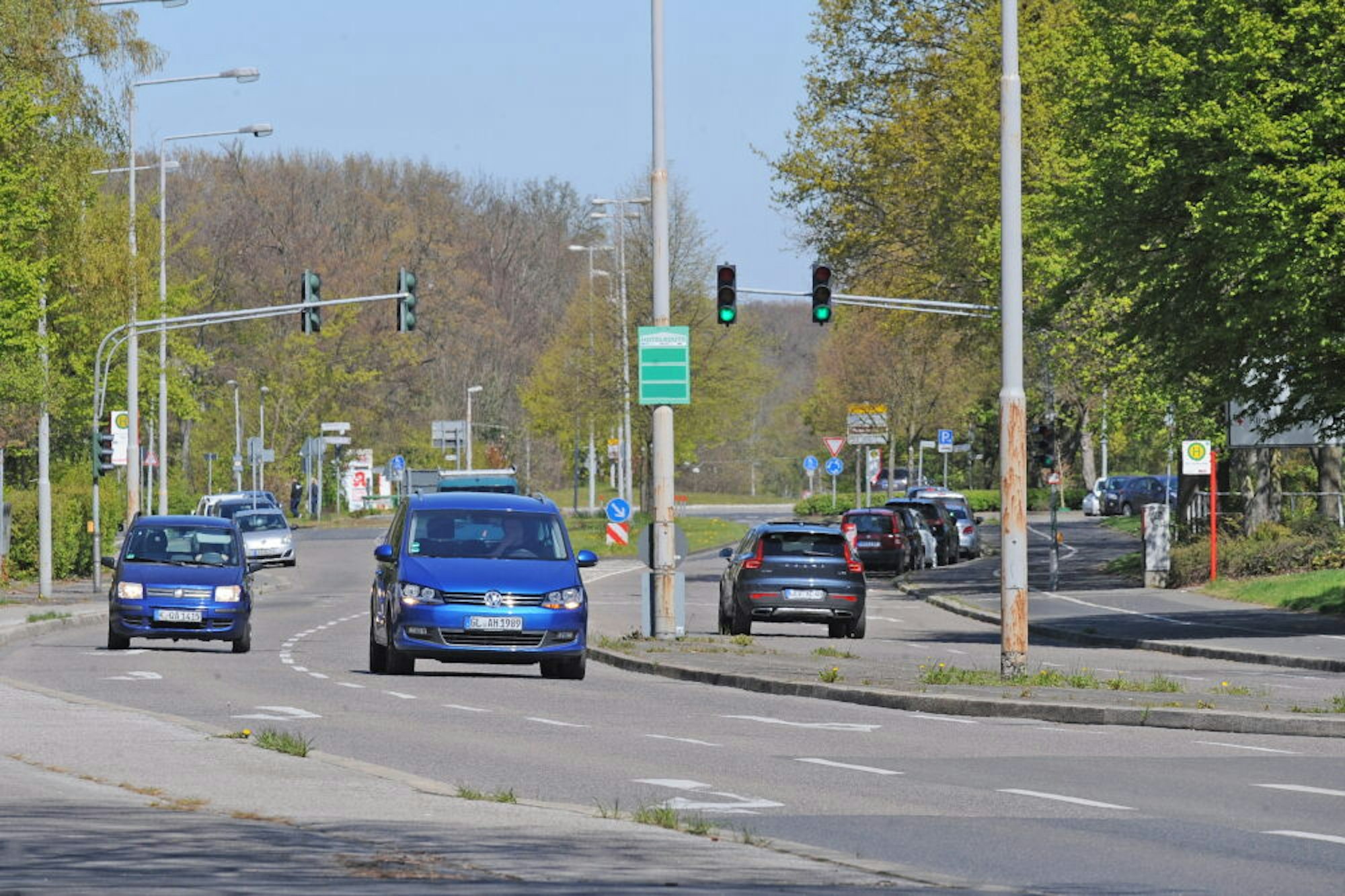 Zunächst werden die Fahrbahnen in Richtung Willy-Brandt-Ring von Montag an für etwa fünf Wochen gesperrt