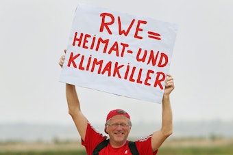 braunkohle-protest-demonstrant