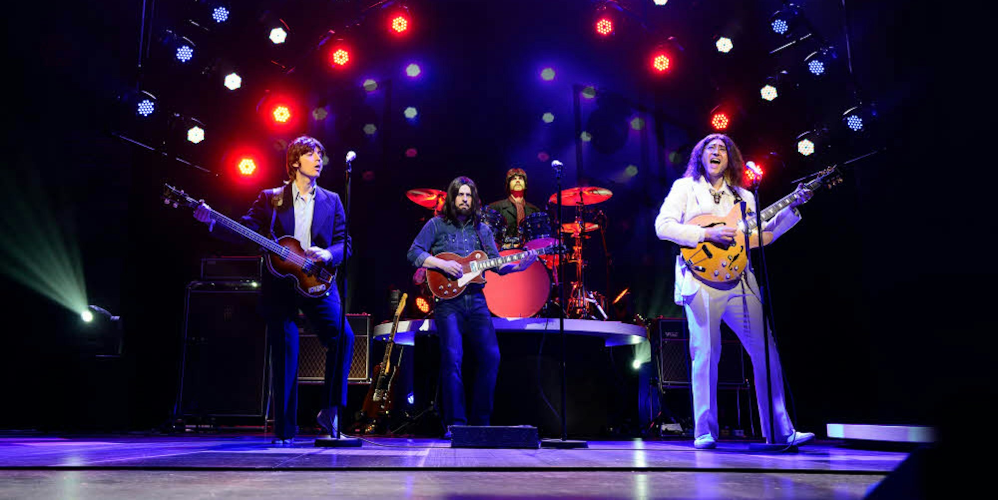 Die Tribute Band beschwört im Empire Theatre die Zeit der Beatles herauf.