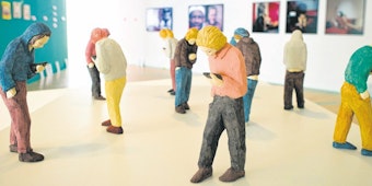 Das Kunstwerk "Social Network" ist in der Schau "Hamster-Hipster-Handy. Im Bann des Mobiltelefons" in Frankfurt zu sehen.
