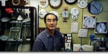 Fünfte Etappe: Von Seoul nach Neubrück: Juwelier und Uhrmacher Woo-Been Chung führt sein Geschäft seit mehr als 20 Jahren.