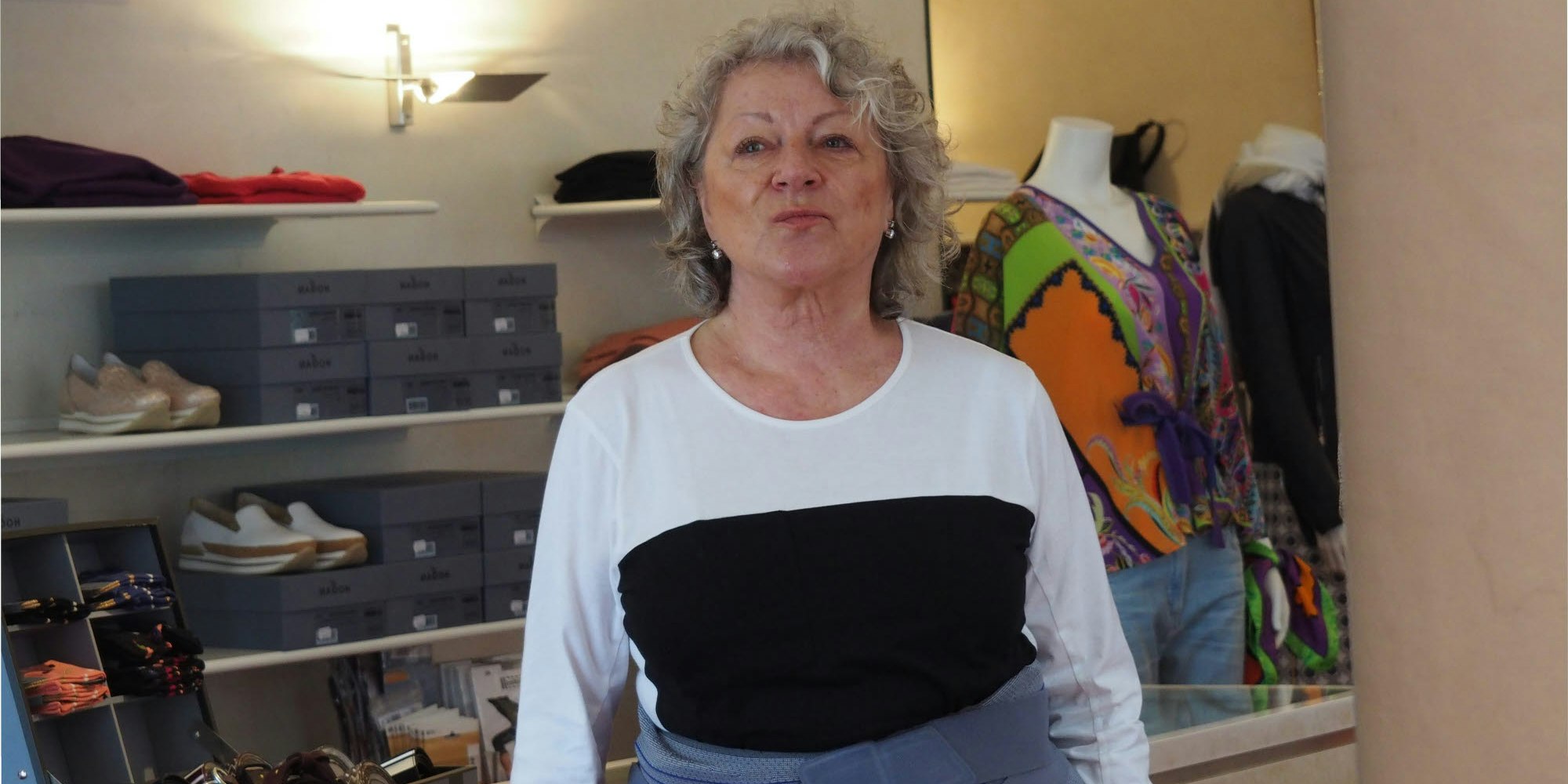 30 Jahre hat Monika Czekalla exklusive Damenmode und -schuhe verkauft, nun schließt sie ihr Geschäft.