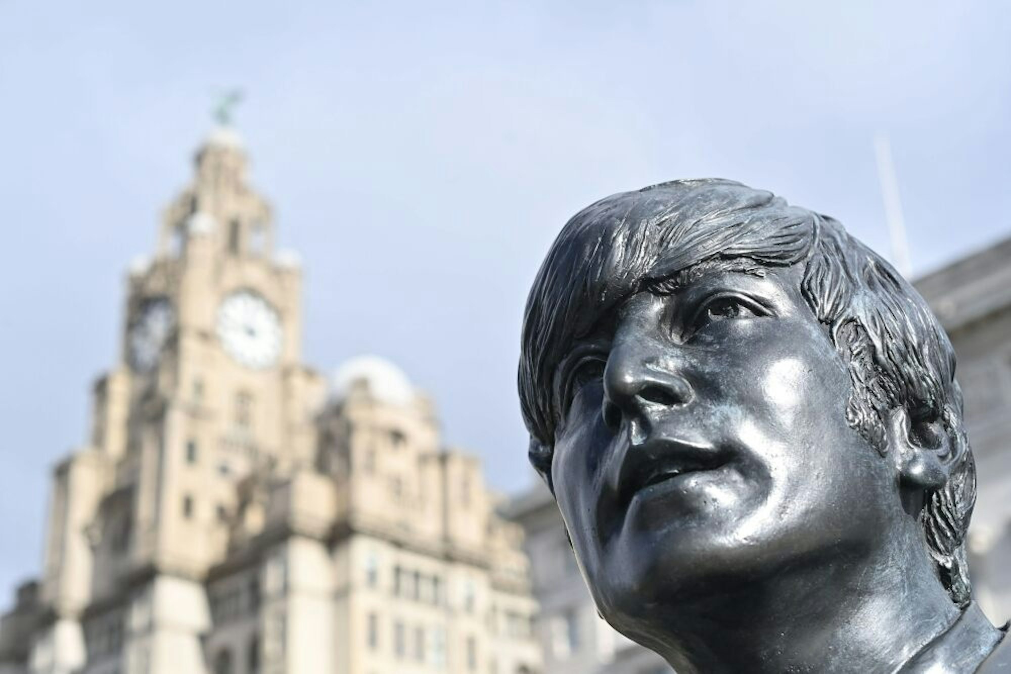 Statue im Zentrum von Lennons Geburtsstadt Liverpool