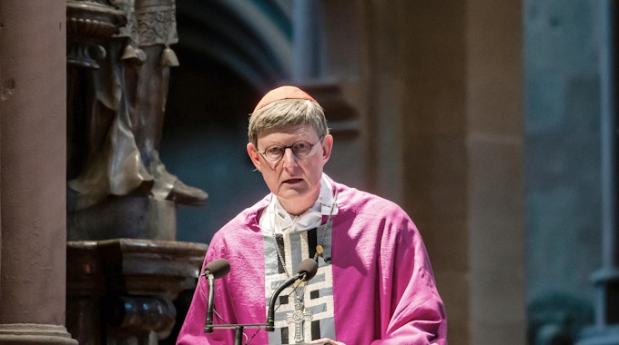 Der Kölner Erzbischof Rainer Maria Woelki spricht bei einem Gottesdienst im Kölner Dom.