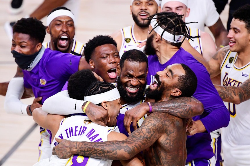 Die LA Lakers jubeln über den 17. NBA-Titel der Vereinsgeschichte