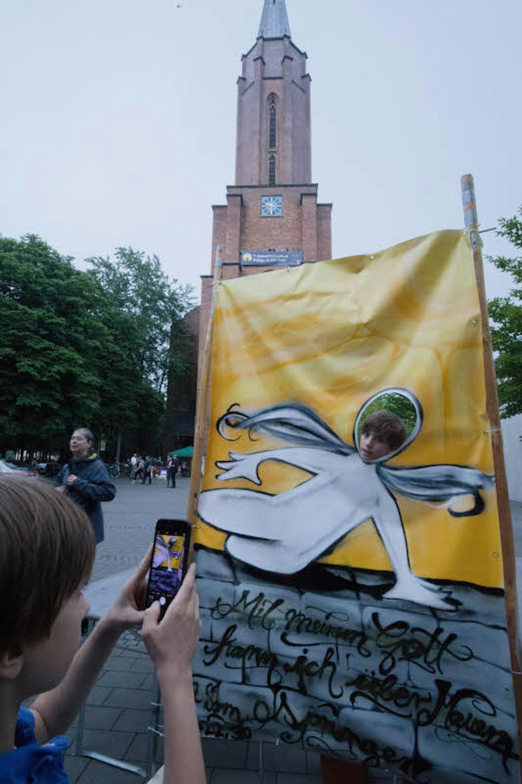 Vor der Kreuzkirche fanden Graffiti-Selfie-Aktionen statt.