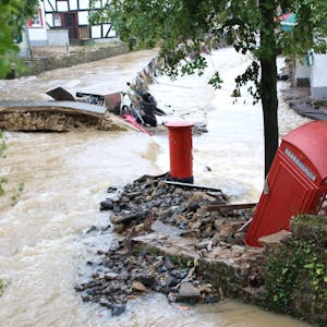 Verhindern kann man Hochwasserereignisse, hier in Bad Münstereifel, laut Experten zwar nicht, aber die Schäden eindämmen.