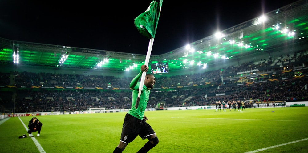 Borussia Mönchengladbach_Marcus Thuram_Eckfahne_imago