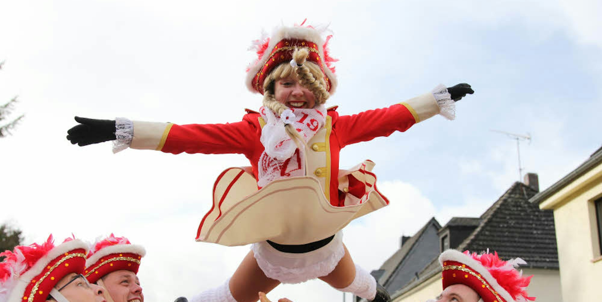 Marieche flieg! Sie gehören zum Karneval wie Bützjer und sorgten mit Tanzeinlagen und strahlendem Lächeln für gute Laune.