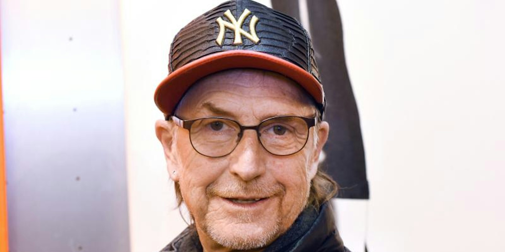 Der 64-jährige Schauspieler Martin Semmelrogge führte zwei Beziehungen parallel.