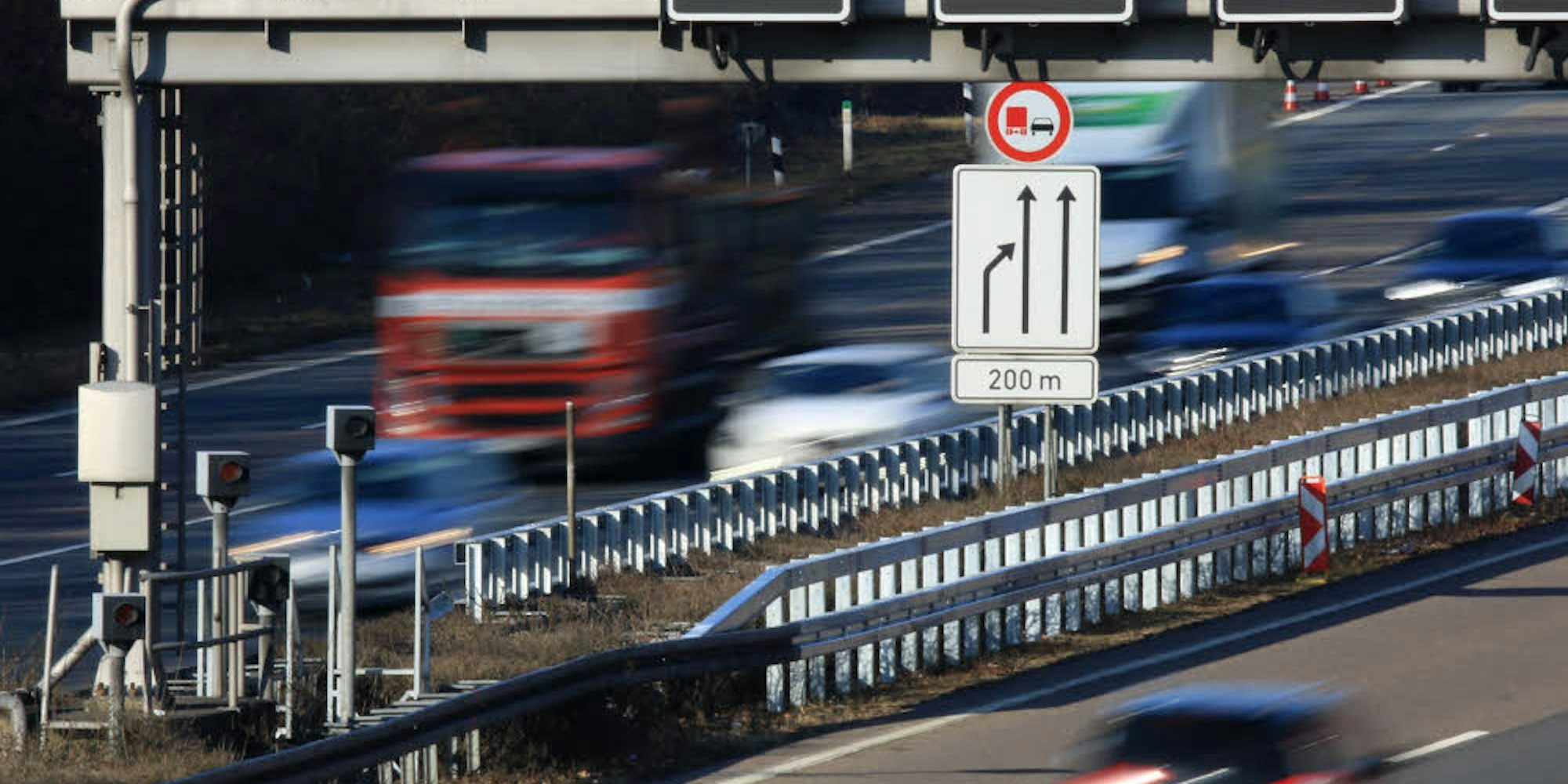 Mehrere Hunderttausend Autofahrer wurden im Jahr 2016 auf der Autobahn 3 zu Unrecht geblitzt.