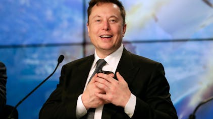 Elon Musk 110422