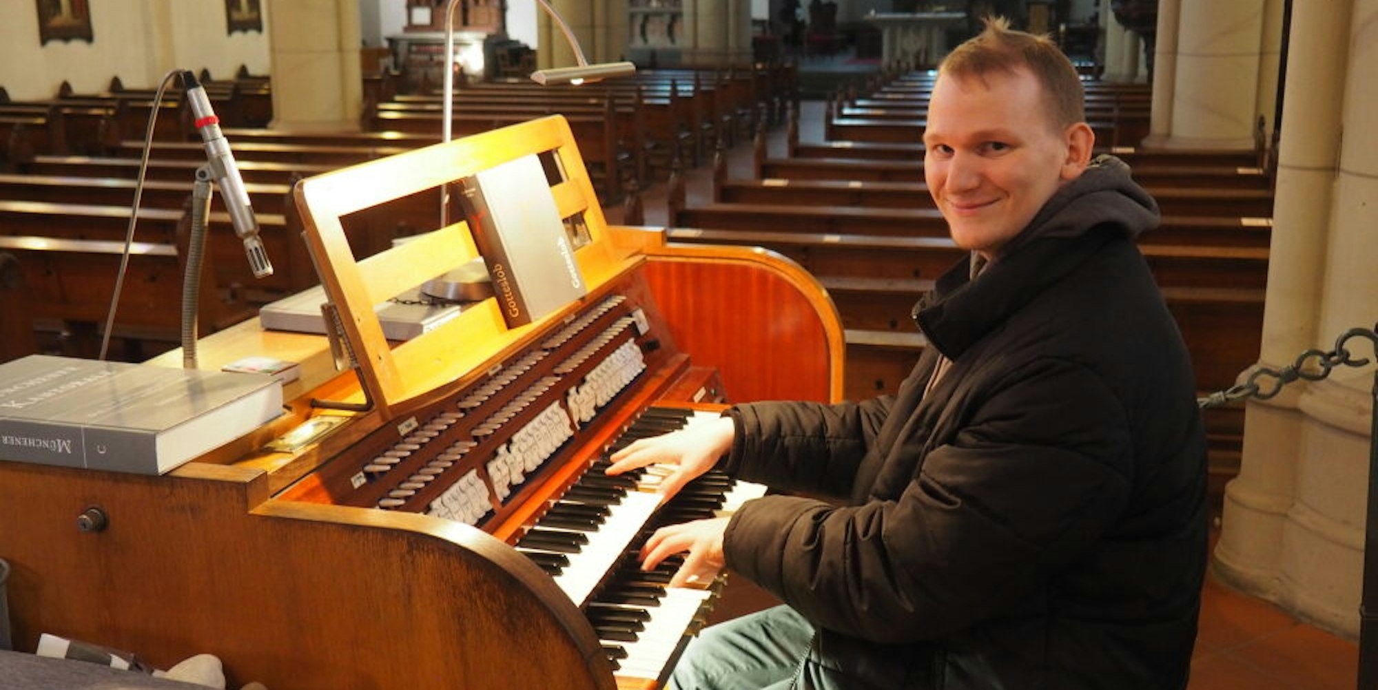 Auch der Spieltisch wird auf Vordermann gebracht, weiß Organist Christoph Hintermüller.