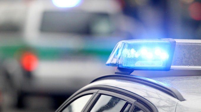 Polizei Blaulicht Symbolbild dpa