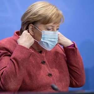 Angela Merkel Mundschutz