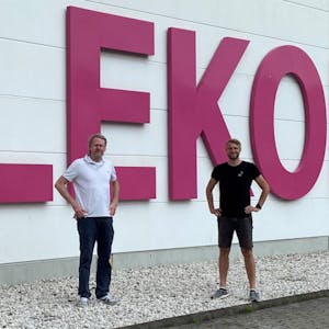 Der neue Coach Tuomas Iisalo (r.) mit Michael Wichterich am Telekom Dome.