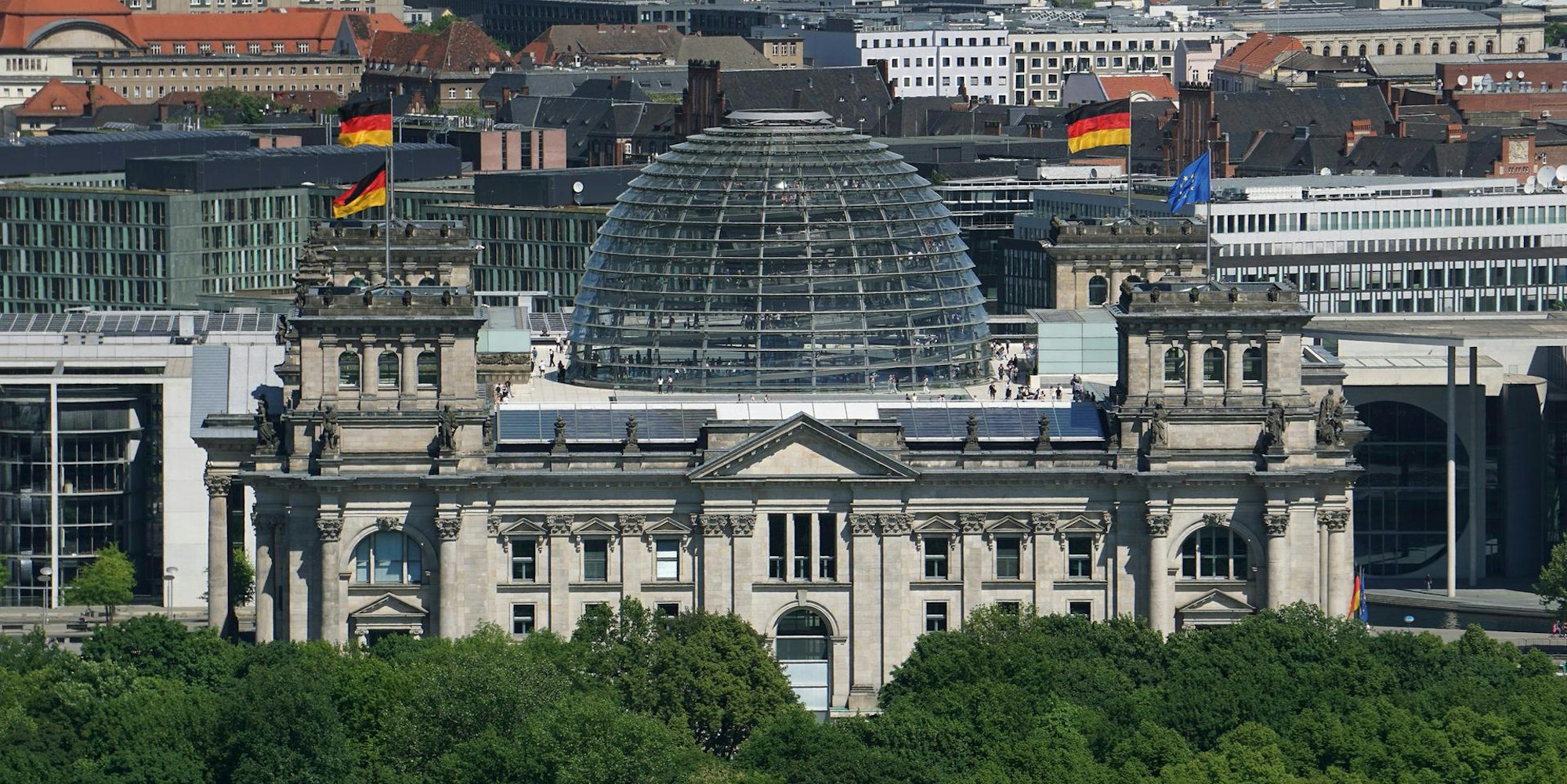 Reichstagsgebäude Berlin dpa