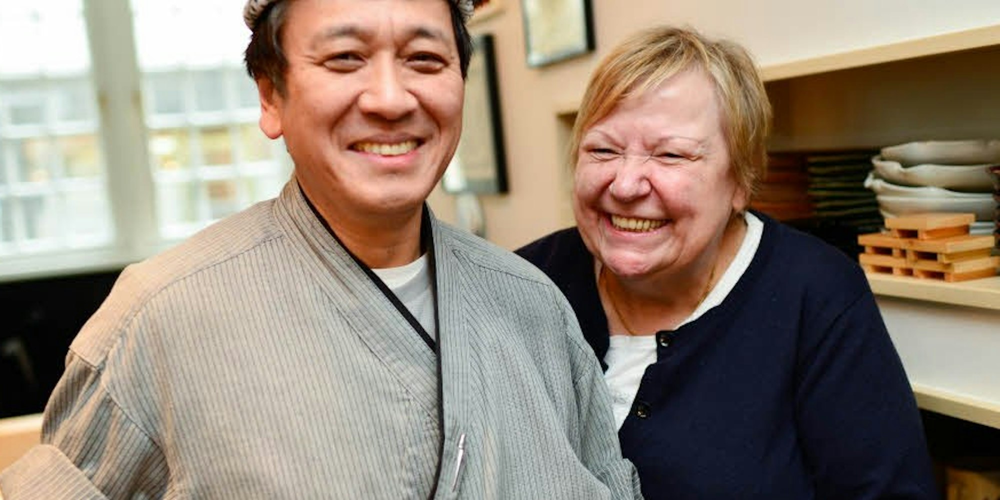 Ein (Ehe-)Leben für Sushi: Hedwig und Takusaburo Arakawa betreiben ihr Restaurant seit 25 Jahren.