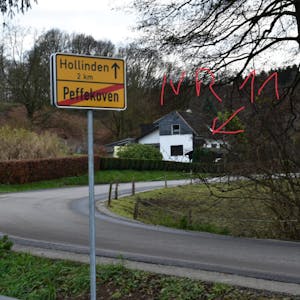Die Lage seines Hauses hinter dem neuen Ortsausgangsschild von Peffekoven hat Leser Jörg Küpper gekennzeichnet.