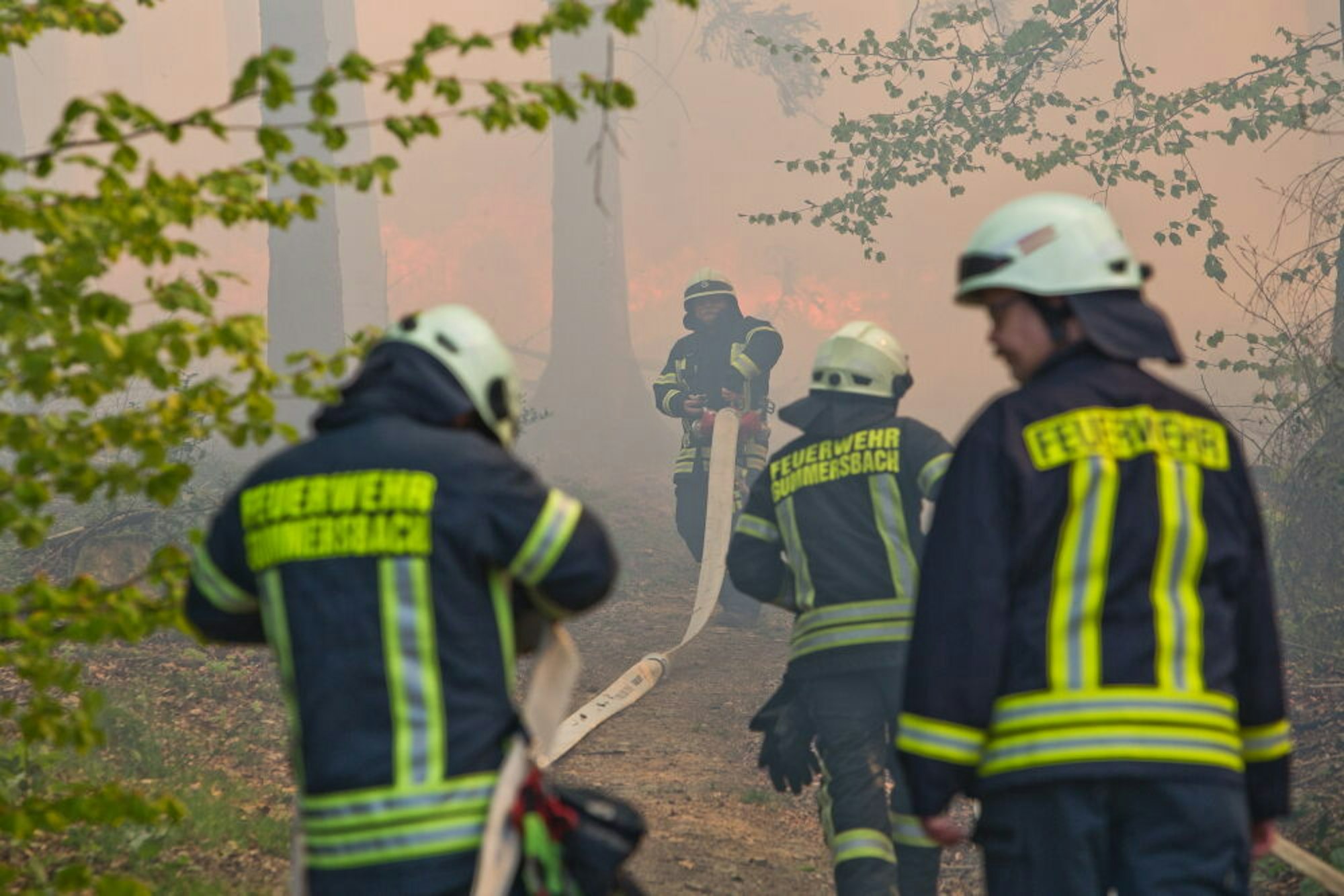Immer öfter werden Oberbergs Feuerwehren zur Löschung von Waldbränden gerufen.