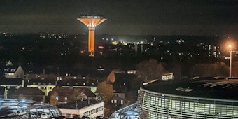 Auch der Leverkusener Wasserturm wird am Samstagabend eine Stunde lang nicht von Scheinwerfer angestrahlt werden.