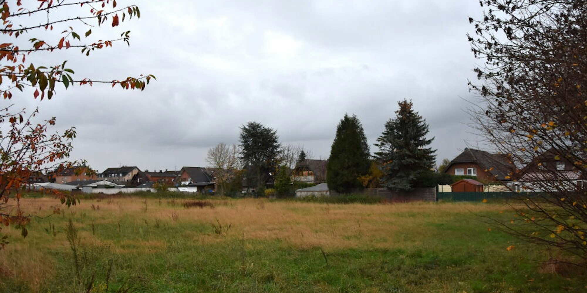 Auf dem Gelände der ehemaligen Gärtnerei am Huppertstaller Weg am Heppendorfer Ortsrand sollen 16 Häuser entstehen.