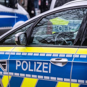 Köln Polizeiauto Weiser Symbolbild