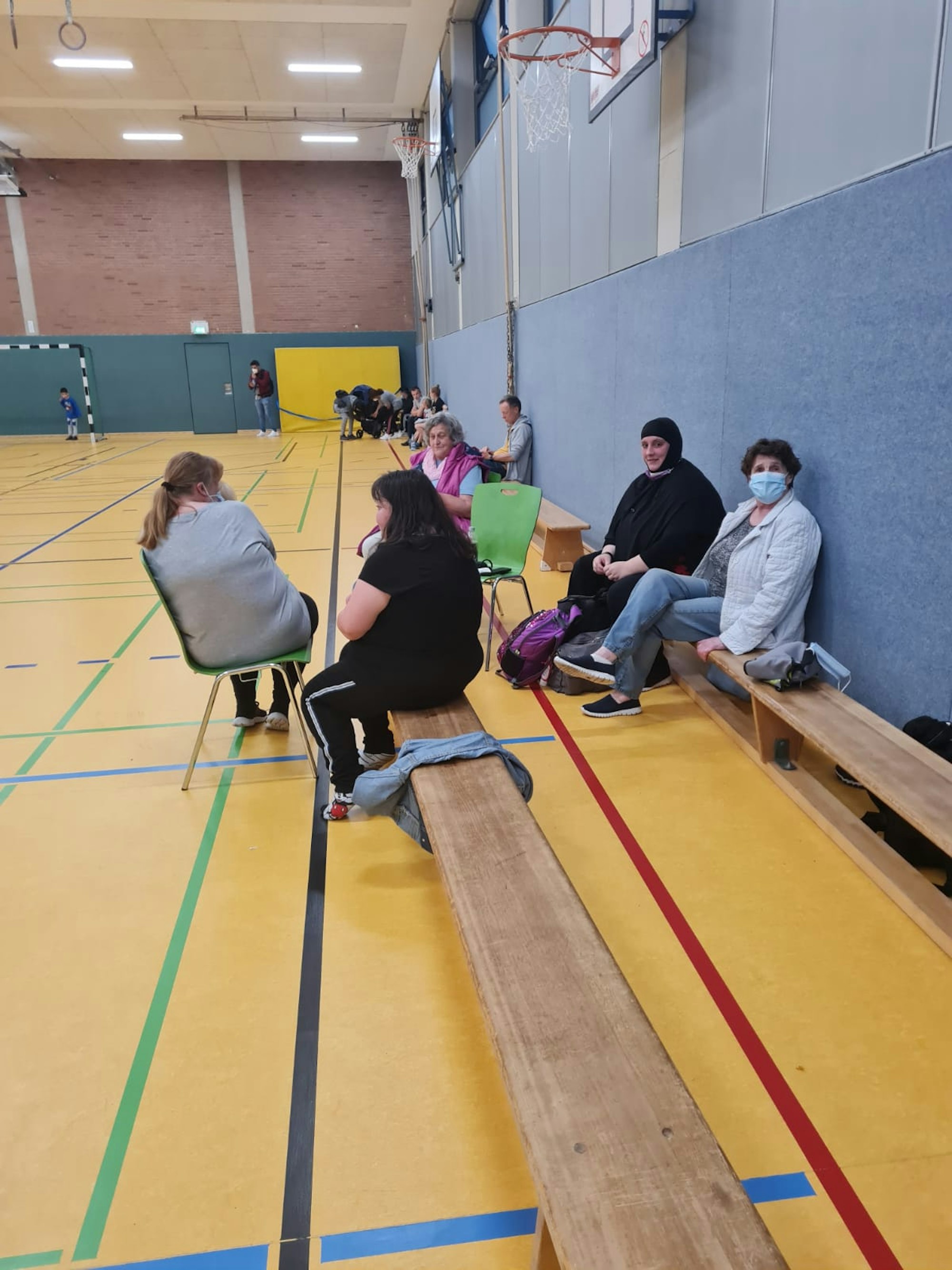 Evakuierung Bergheim Gutenberg-Gymnasium Turnhalle