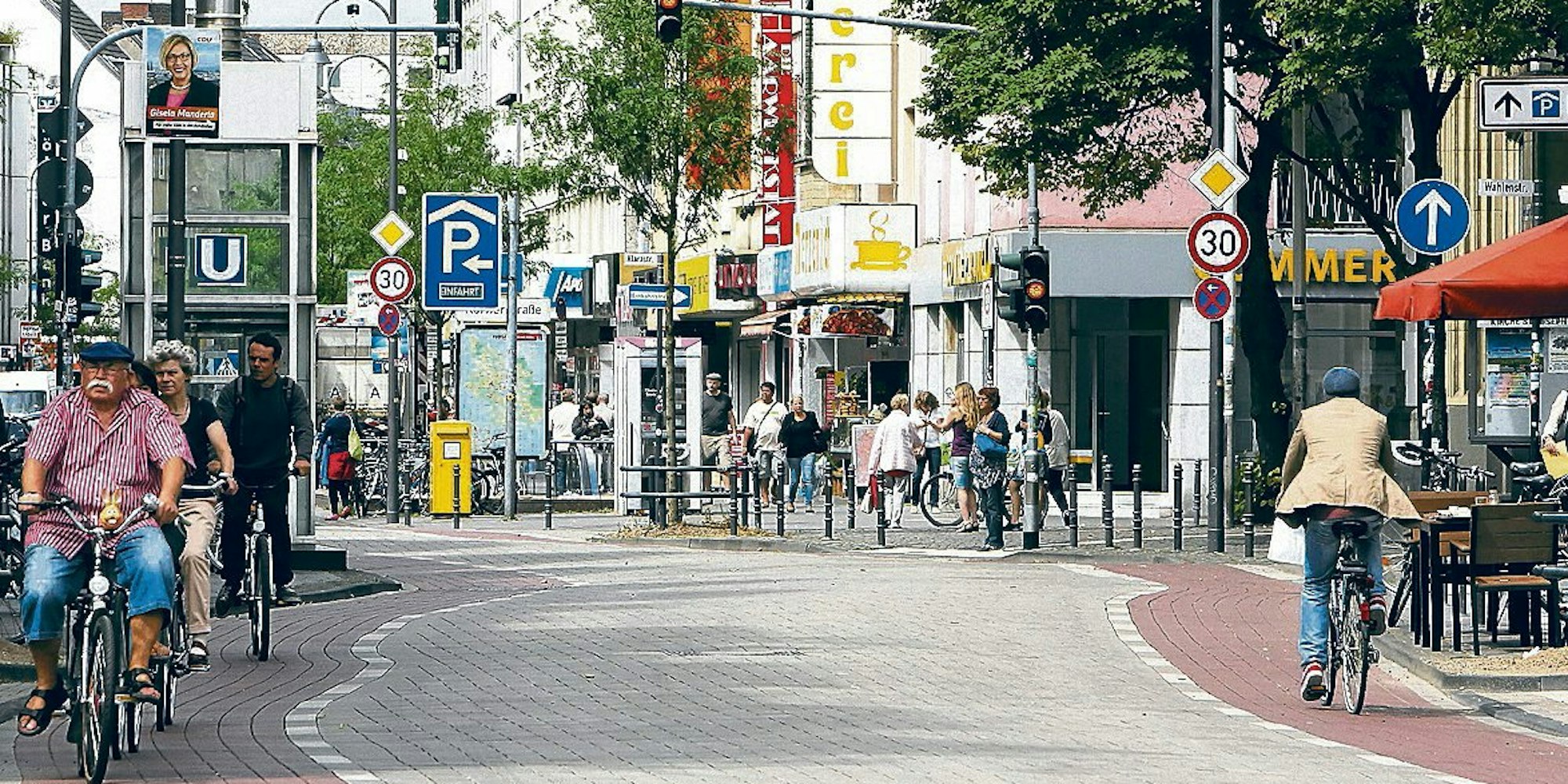 Am 15. September werden die Venloer Straße und fast ganz Ehrenfeld für den Autoverkehr gesperrt sein. Dann dürfen die Radfahrer auch die Straßenmitte benutzen.