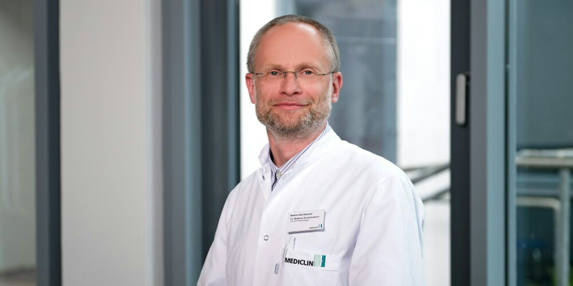 Viele Symptome, die nach Covid-19 bleiben, hat Dr. Matthias Schmalenbach inzwischen in der Klinik kennengelernt.