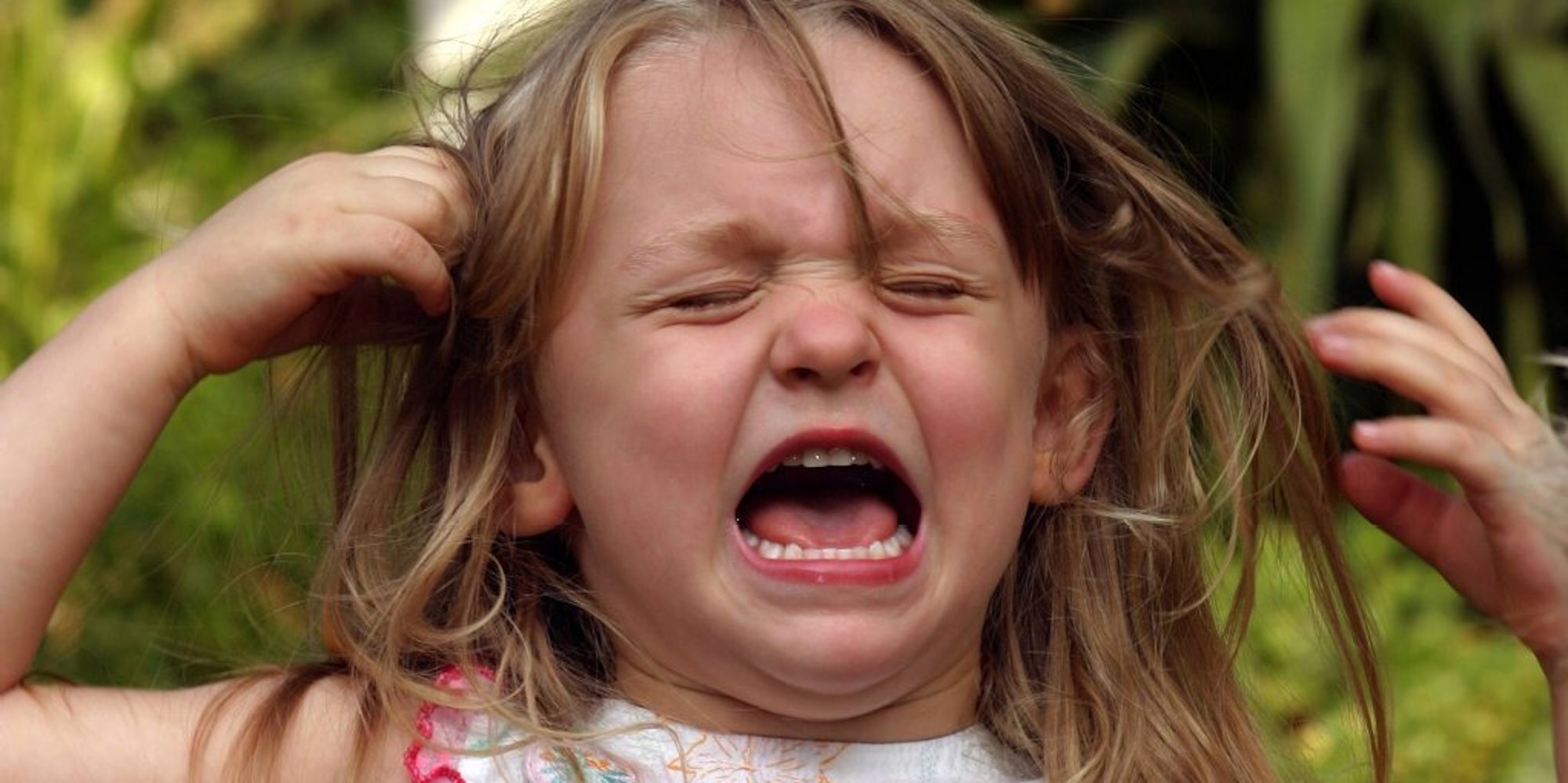 Wie sollen Eltern nur reagieren, wenn das Kind wieder einmal einen Wutanfall in der Öffentlichkeit hat?