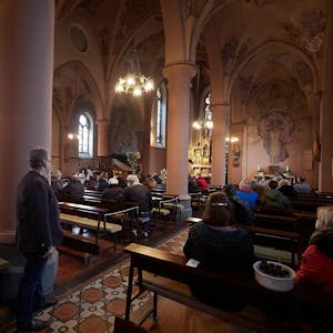 Zum Wartesaal umfunktioniert wurde die St.-Stephanus-Kirche in Sistig für die Impfaktion.