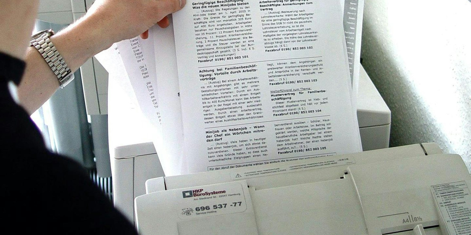 Staatskanzlei_Fax-Geräte