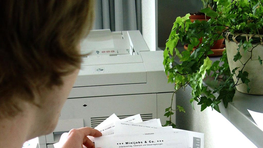 Staatskanzlei_Fax-Geräte