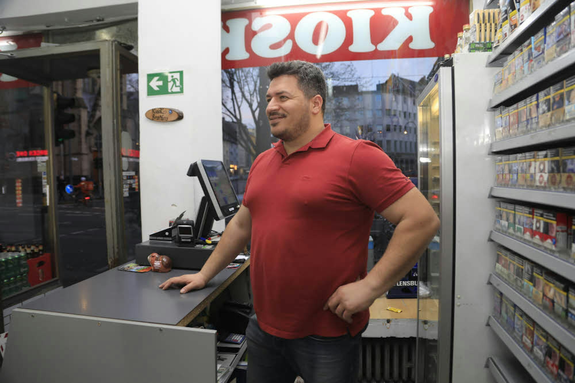 Kioskbesitzer Durmus Arslan freut sich auf mehr Umsatz.