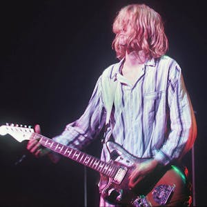 Kurt Cobain im Februar 1992 während eines Konzerts in Tokio.