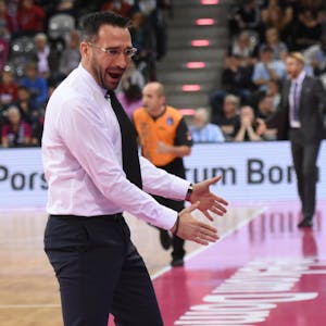 Trainer Thomas Päch fordert von der Baskets-Mannschaft eine andere Einstellung.