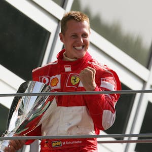 Michael Schumacher bei einem Sieg für Ferrari im Jahr 2006
