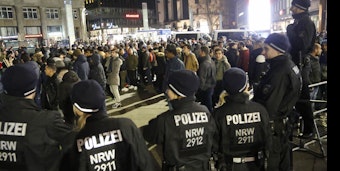 Polizei am Kölner Hauptbahnhof: Keiner der Kontrollierten gehörte zu den Verdächtigen des Vorjahres.