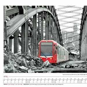 KVB-Linie 18 auf der zerstörten Hohenzollernbrücke