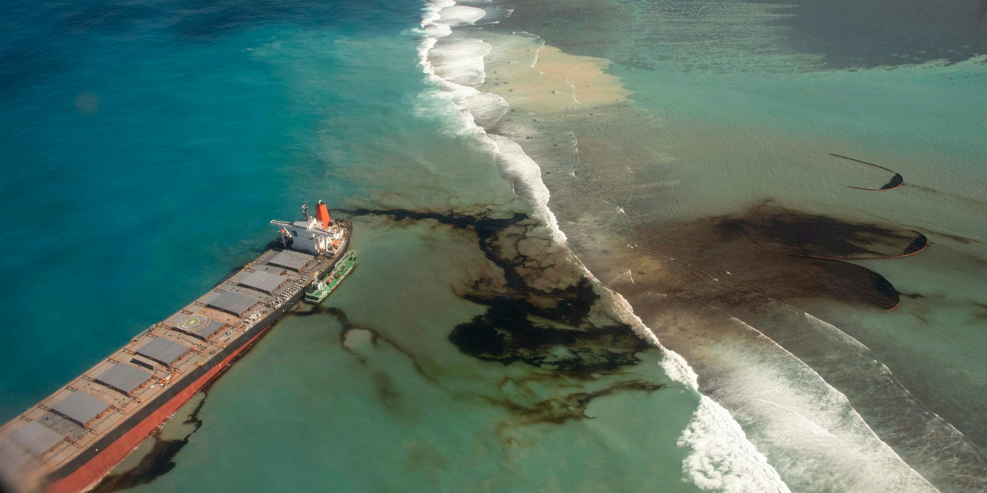 Öl-Frachter vor Mauritius